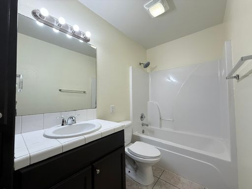 529 Norwich Lp. # 3, Laredo, TX 78045