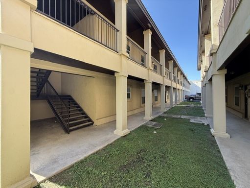 710 Alta Vista Dr. #117, Laredo, TX 78041