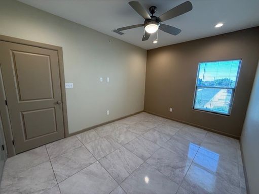 4101 Blue Quail Rd. # B-13, Laredo, TX 78045