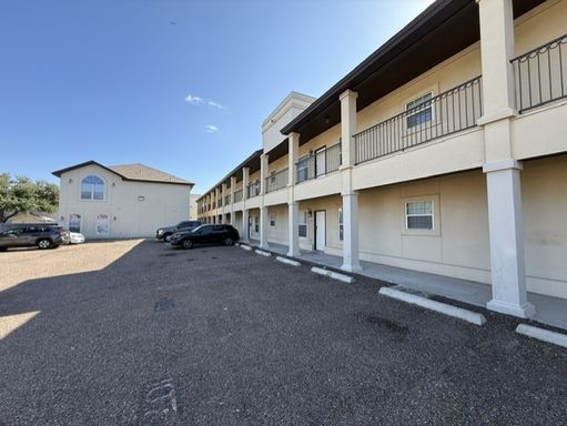 710 Alta Vista Dr. #117, Laredo, TX 78041