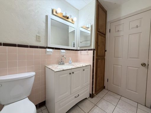 1817 E. Lyon St., Laredo, TX 78043