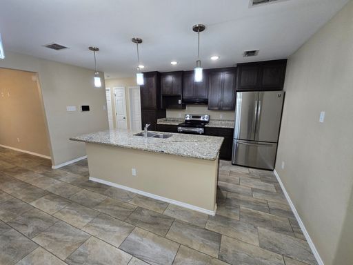 5821 Doctorado Dr, Laredo, TX 78046