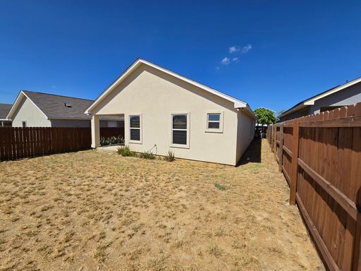5821 Doctorado Dr, Laredo, TX 78046