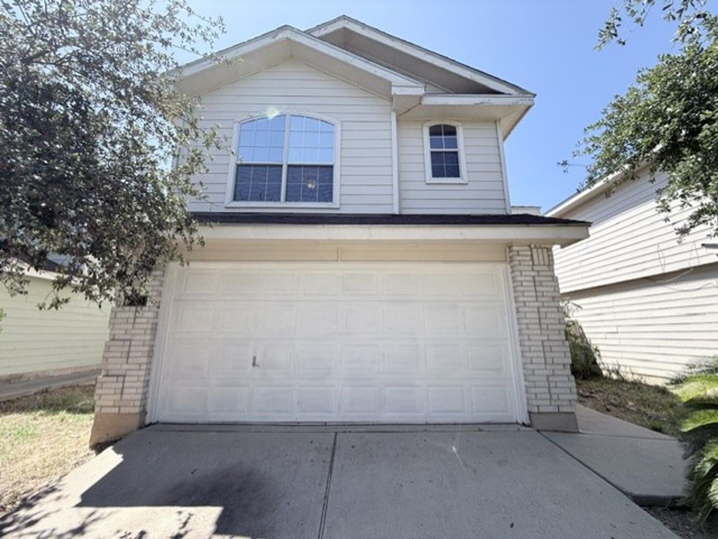 Laredo House: 17525 Rock Port Rd