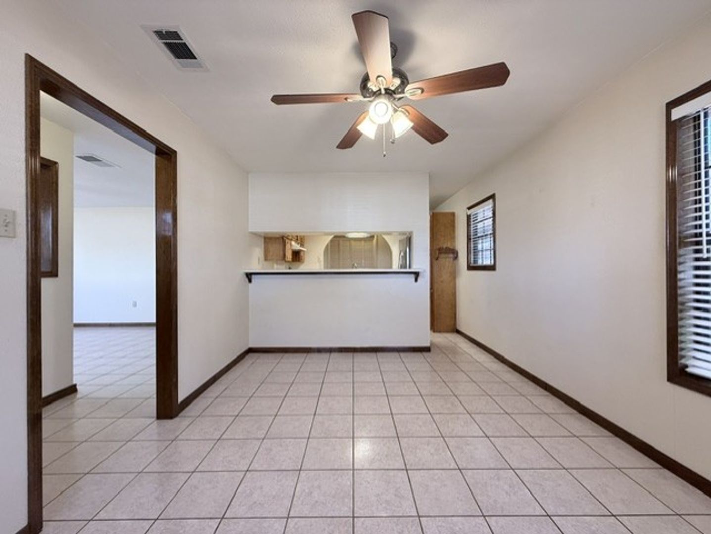 1817 E. Lyon St. 6 of 12