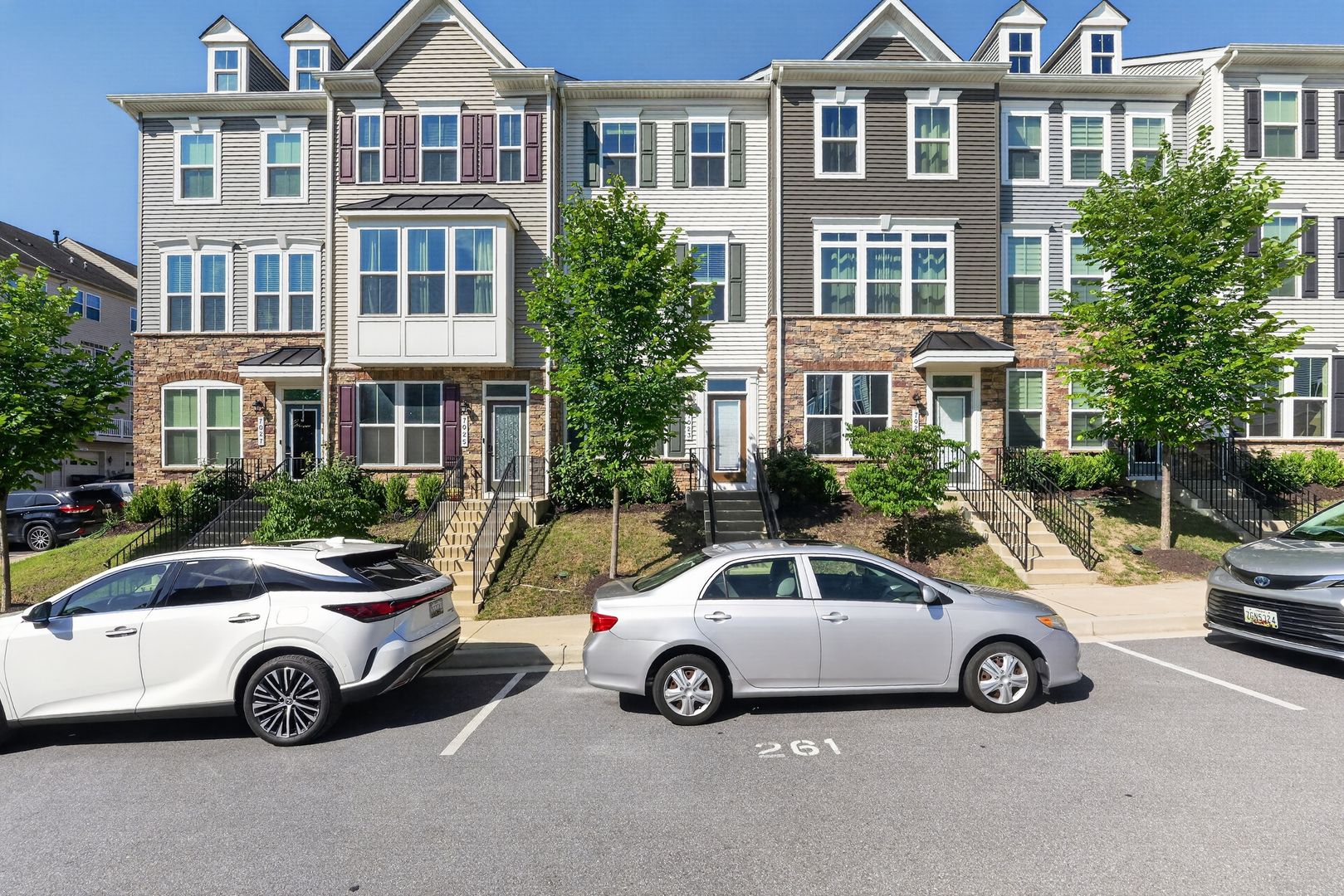 Elkridge House: 7023 Mahant Way