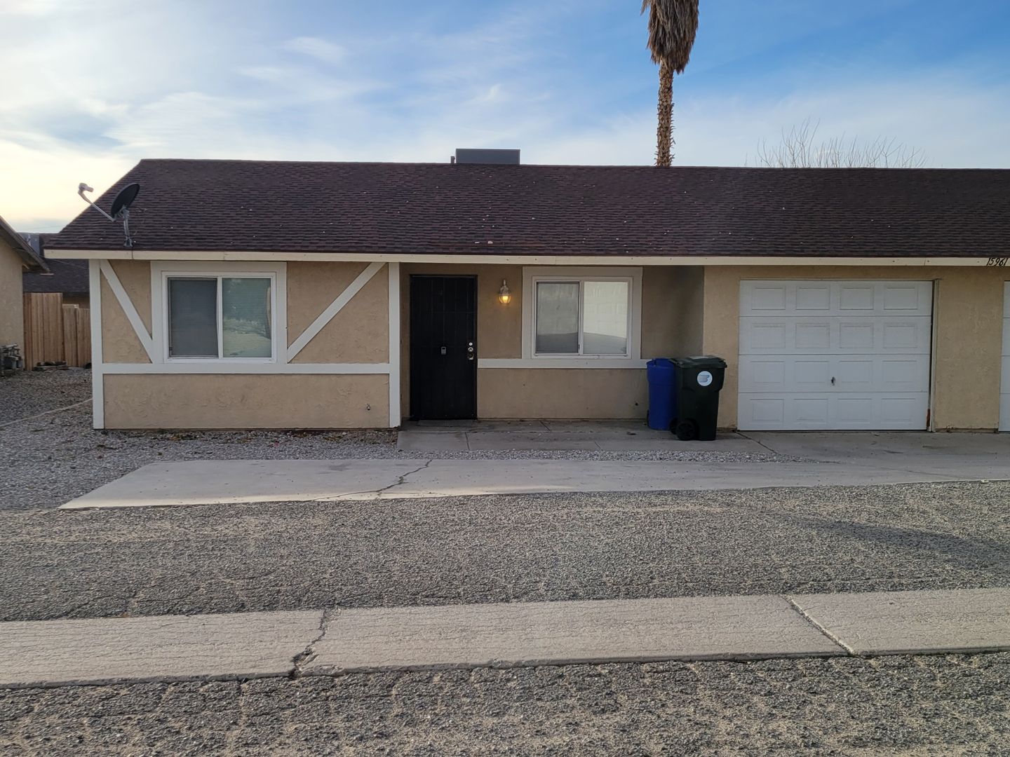 Victorville Apartment: 15961 Green Hill Dr.