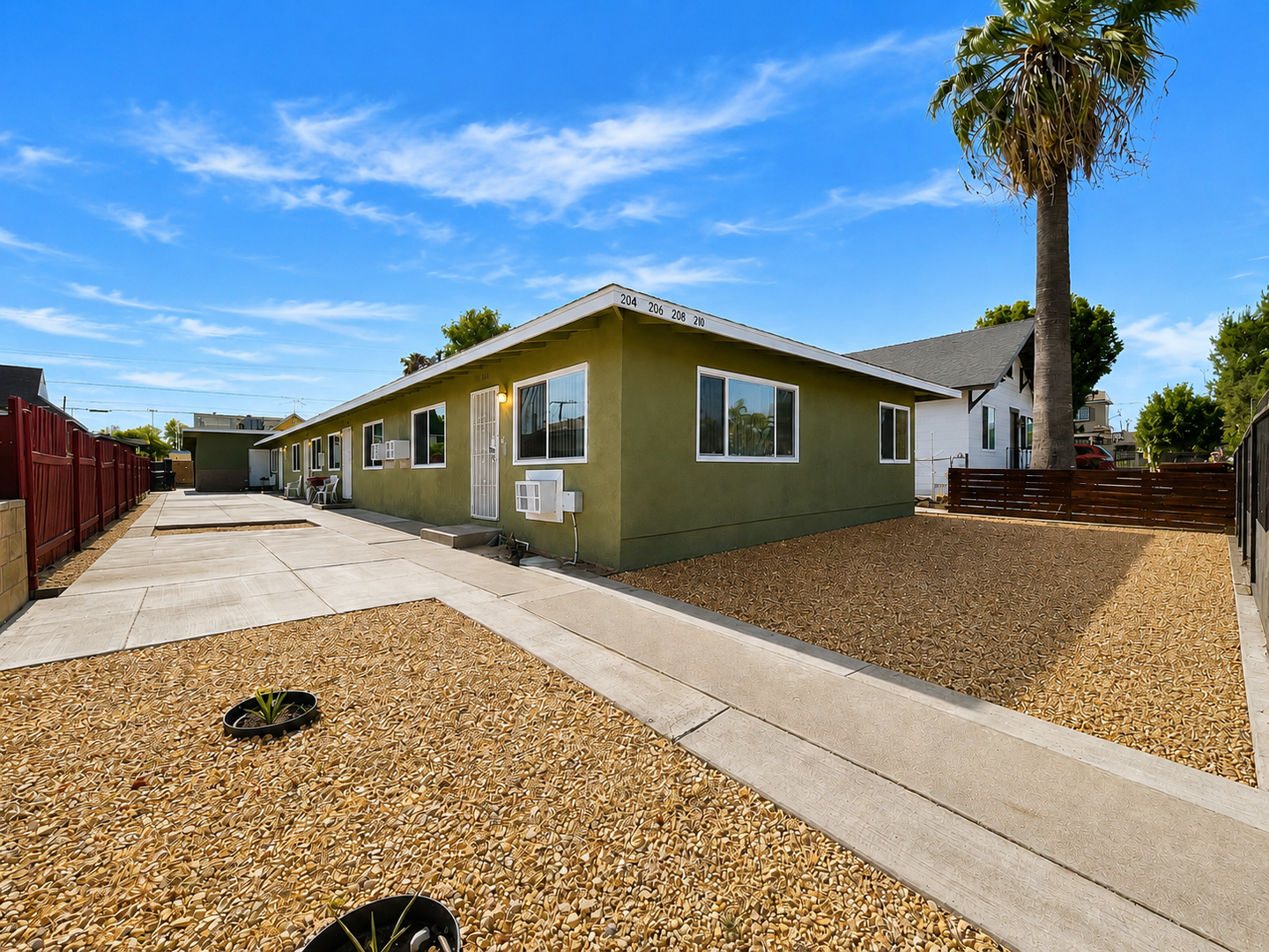 Rialto Apartment: 204-210 N. Orange Ave.