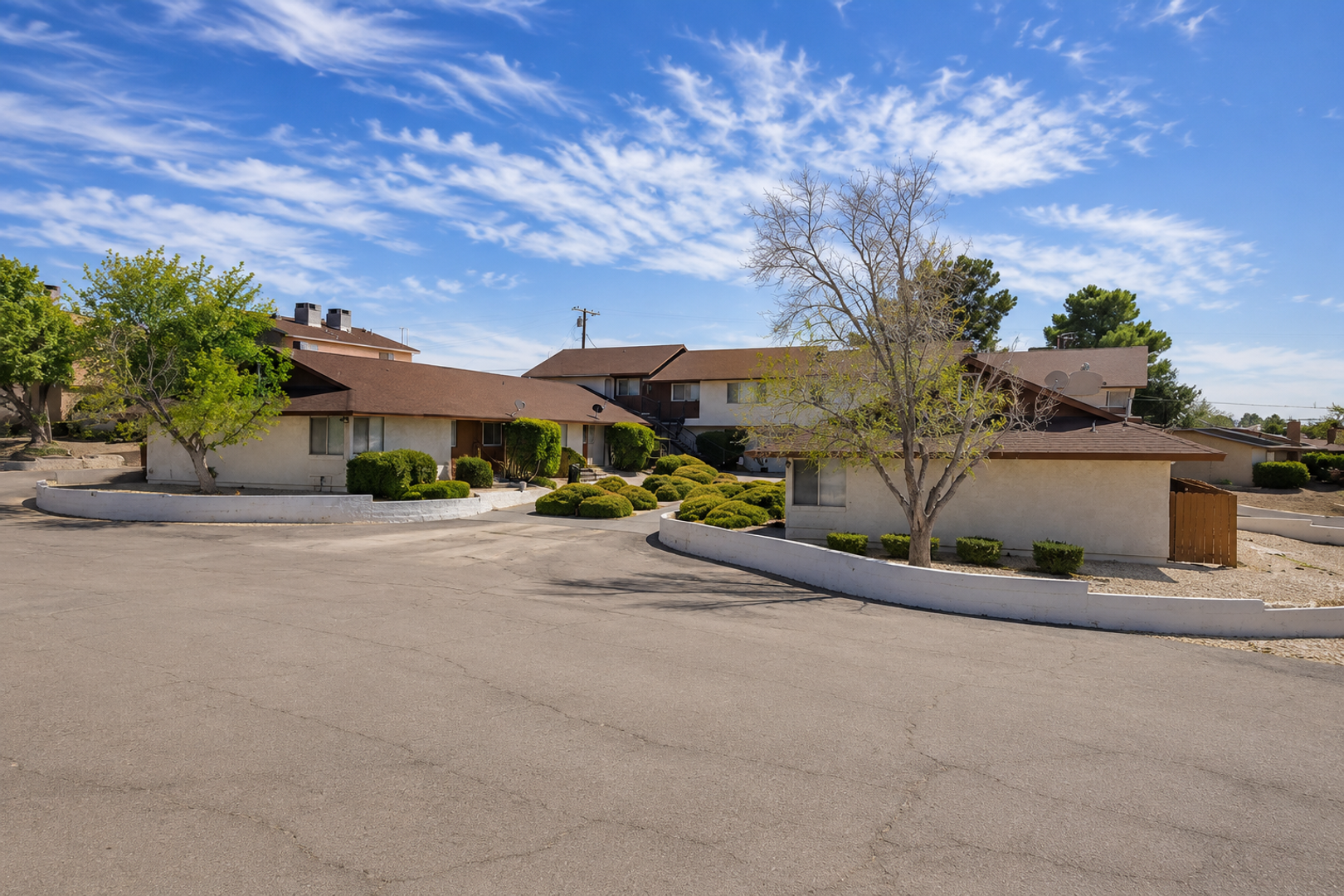 Apple Valley Apartment: 19133 Allegheny Rd