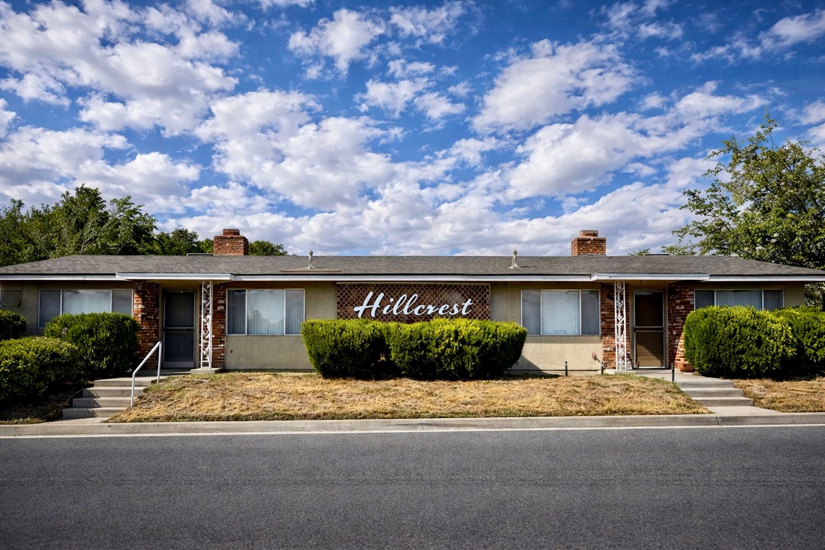 APPLE VALLEY Apartment: 19138 HWY 18