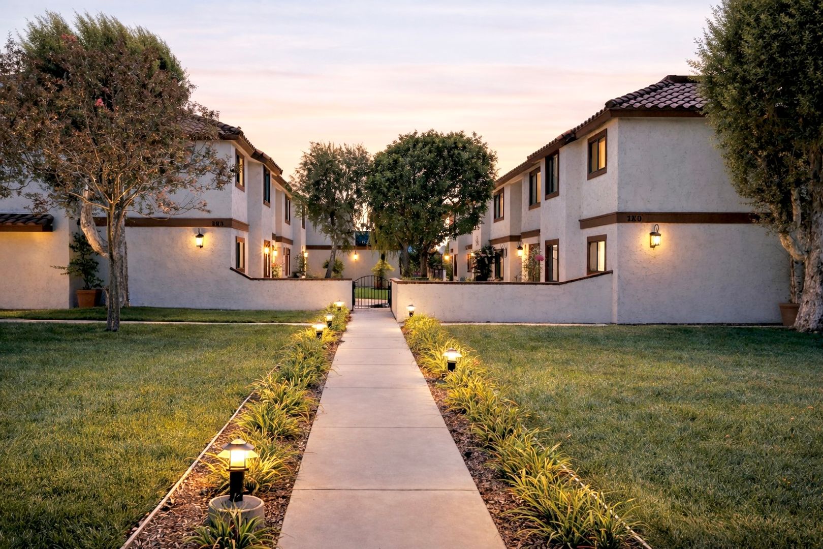 Glendora House: 360 W Mountain View Ave