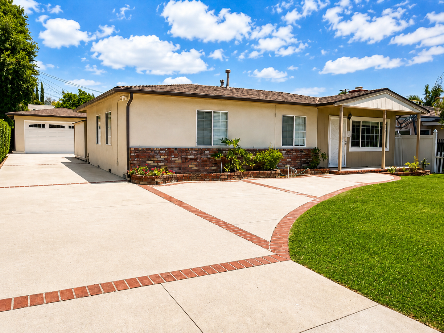 Glendora House: 508 N Vermont Ave