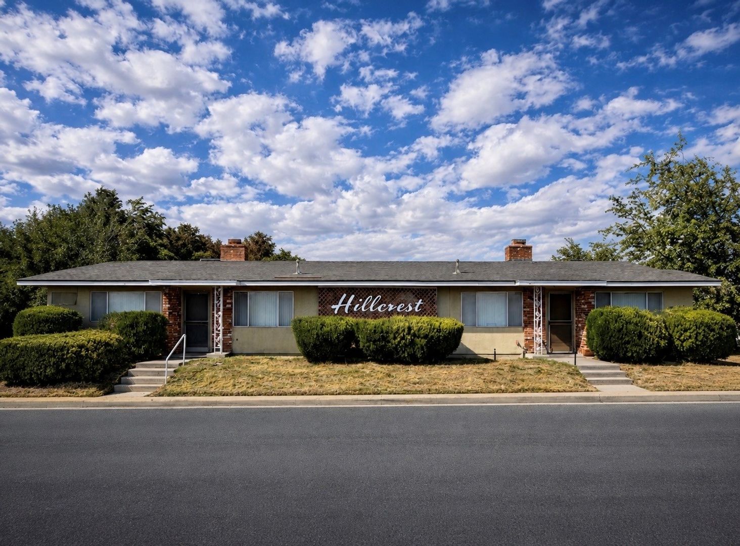 APPLE VALLEY Apartment: 19138 HWY 18