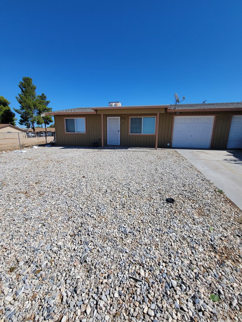 Victorville Apartment: 16001 Green Hill Dr