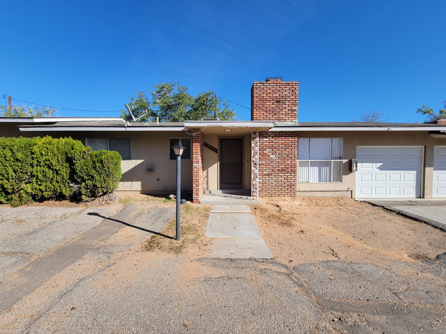 APPLE VALLEY Apartment: 19138 HWY 18