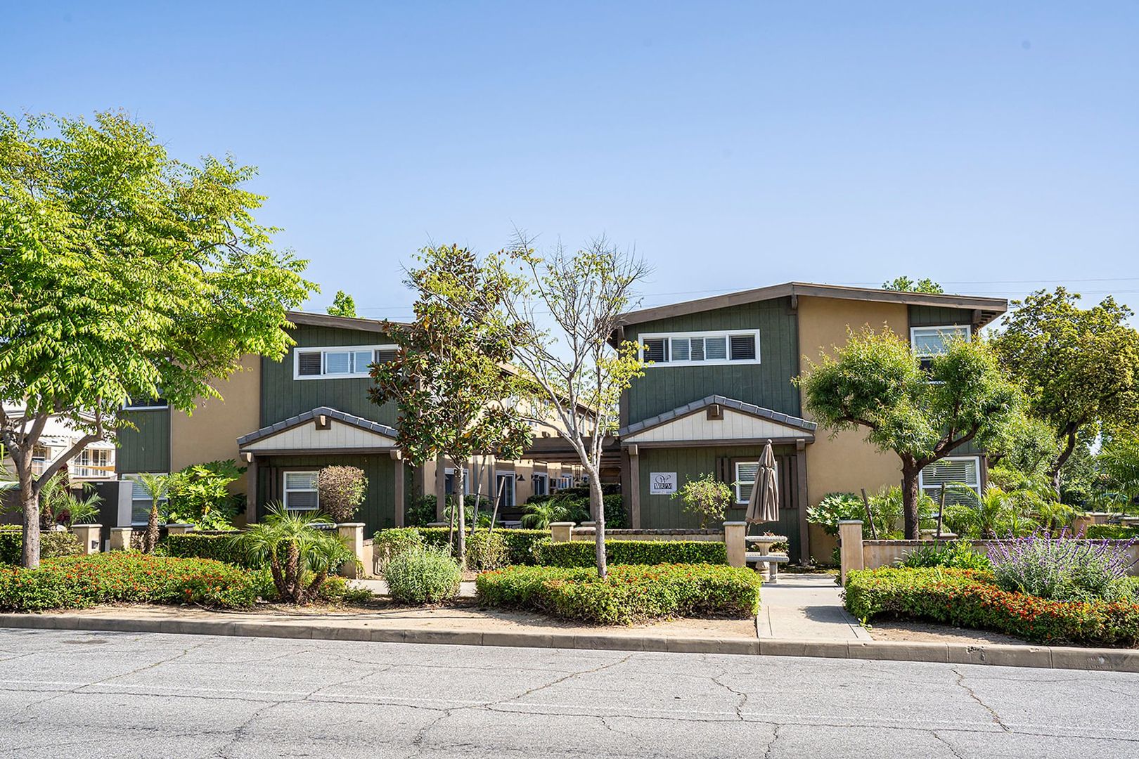 Glendora Apartment: 300 E. Bennett Ave.