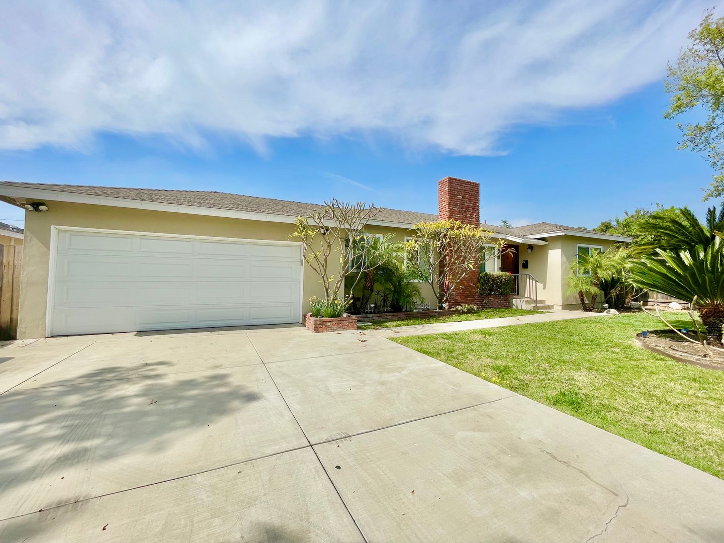 Glendora House: 249 S Worthy Dr
