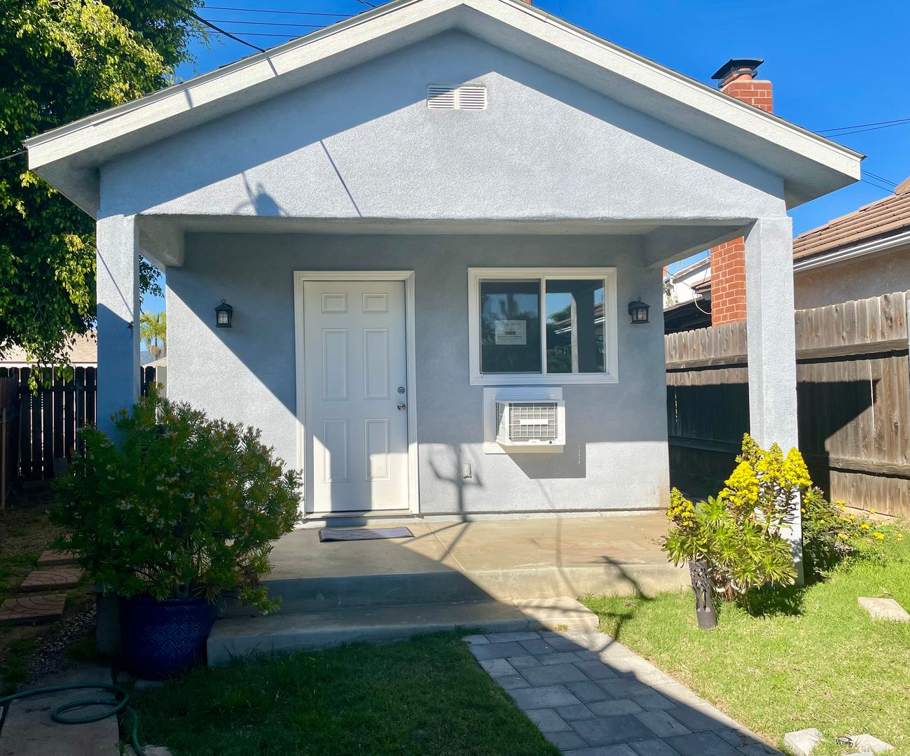 San Dimas Apartment: 1609 W Badillo St