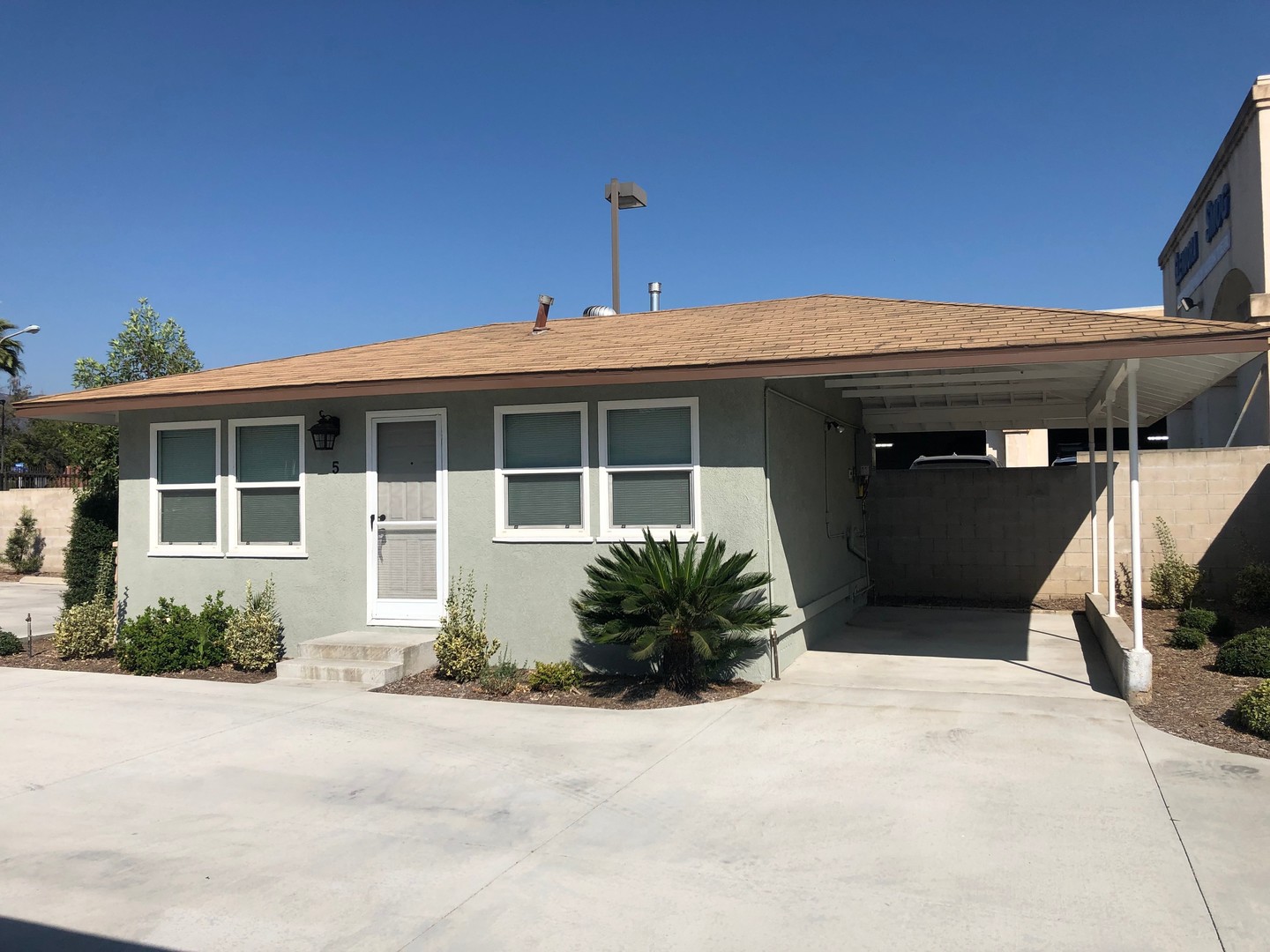 Glendora Apartment: 520 W, Route 66