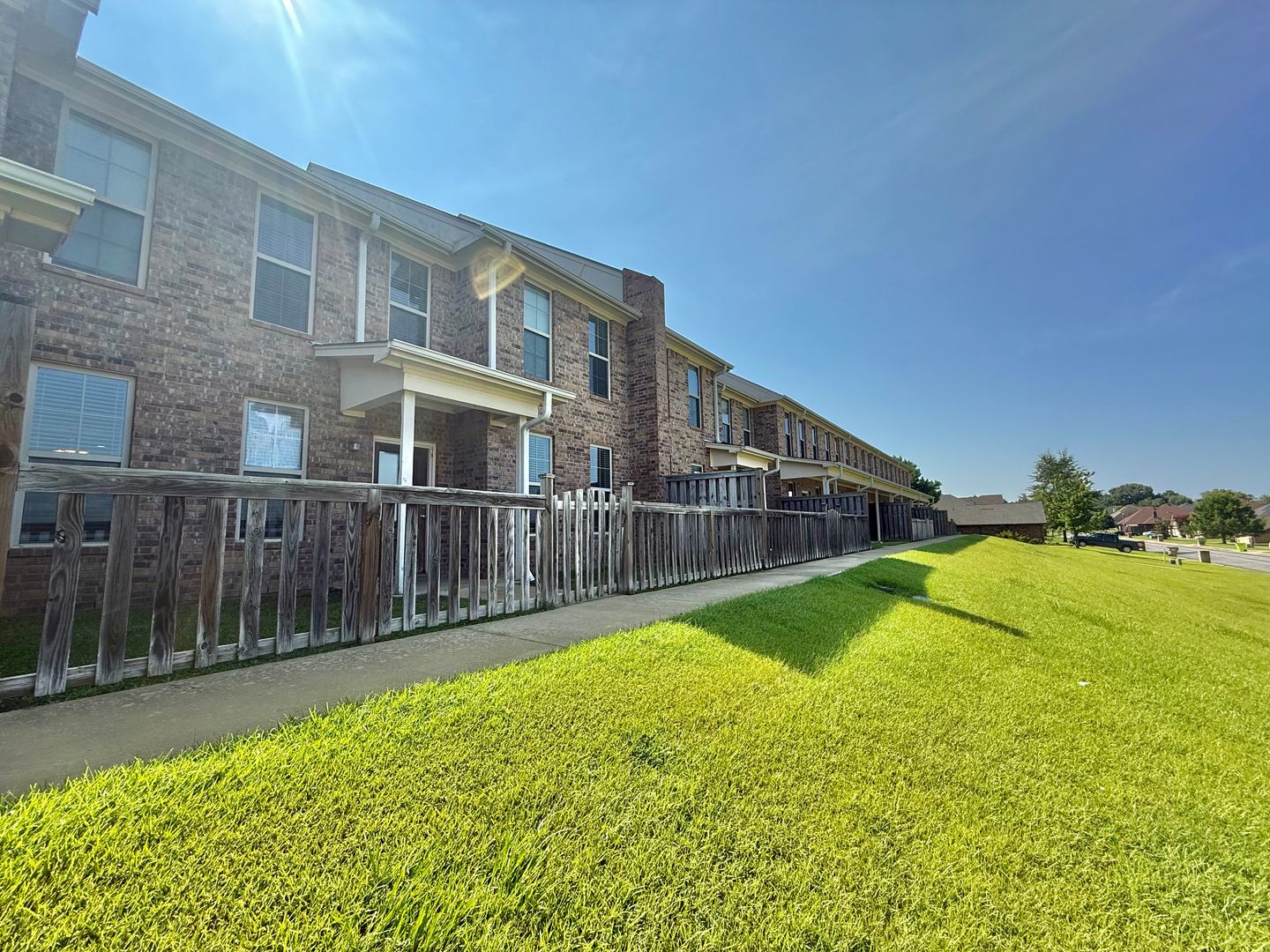 Luxury 3-bed, 2.5-bath 2 of 8