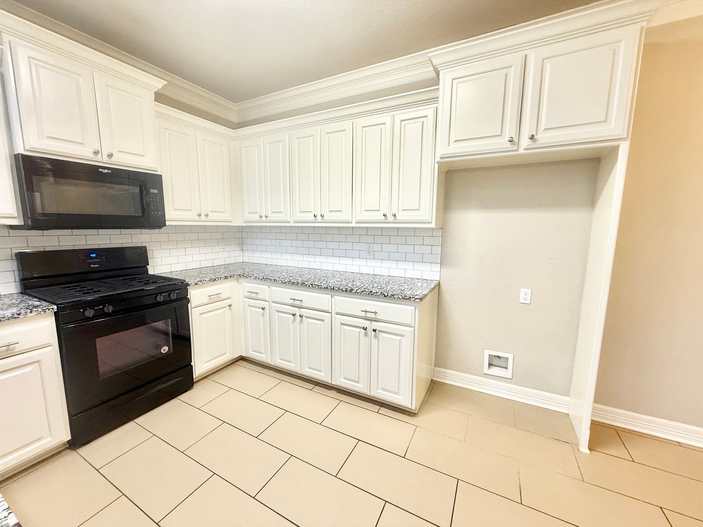 Luxury 3-bed, 2.5-bath 7 of 8