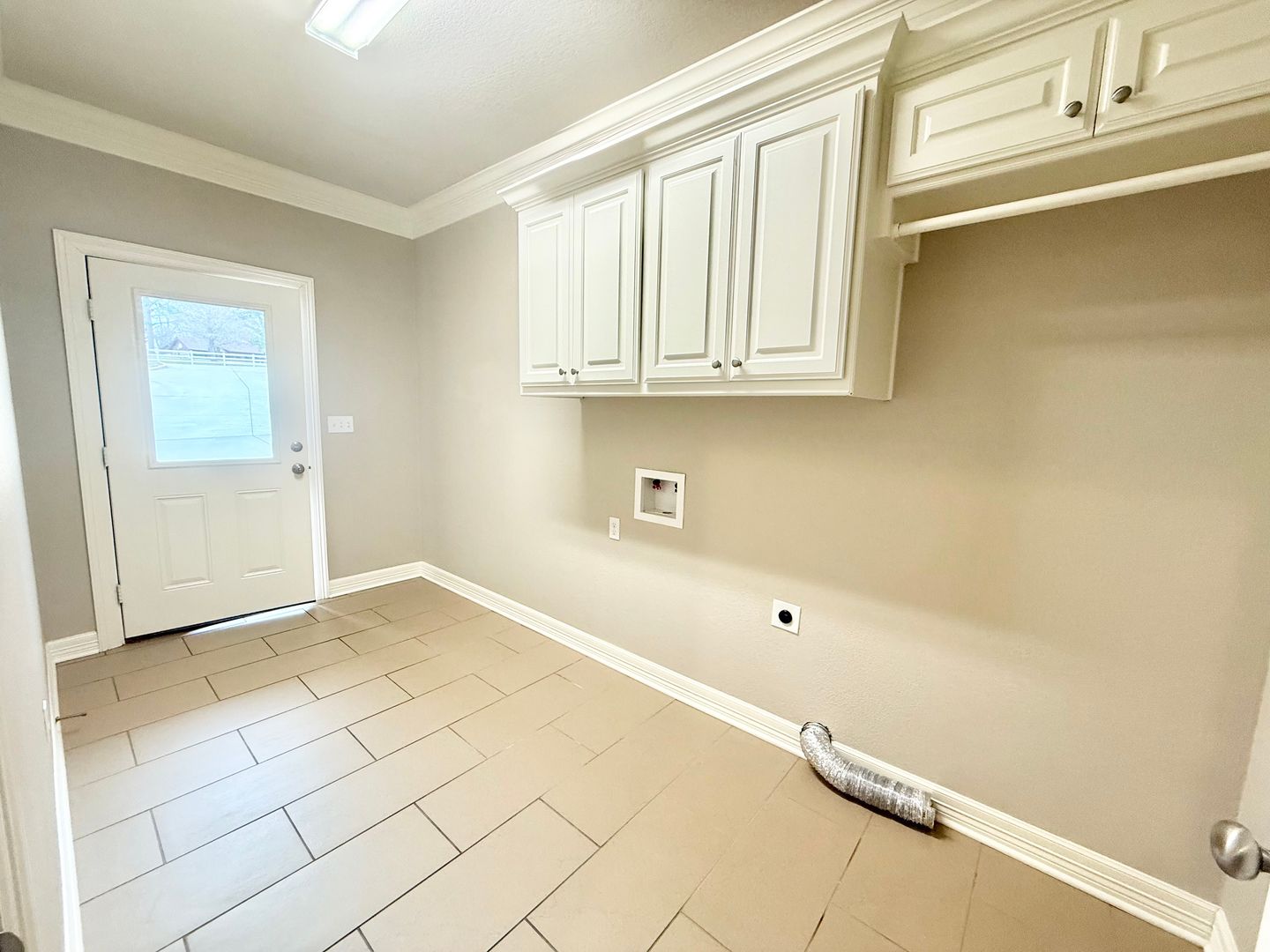 Luxury 3-bed, 2.5-bath 6 of 8