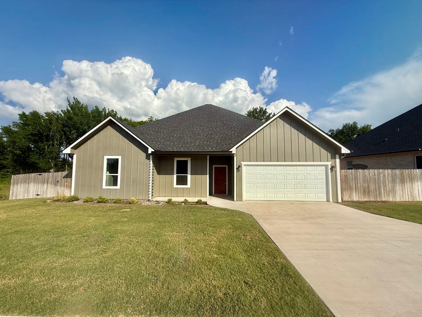 Bullard House: 1037 Stagecoach Bend