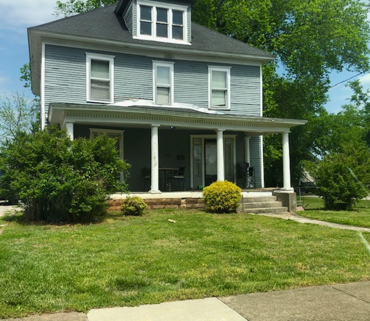 Bowling Green House: 1257 Kentucky Street