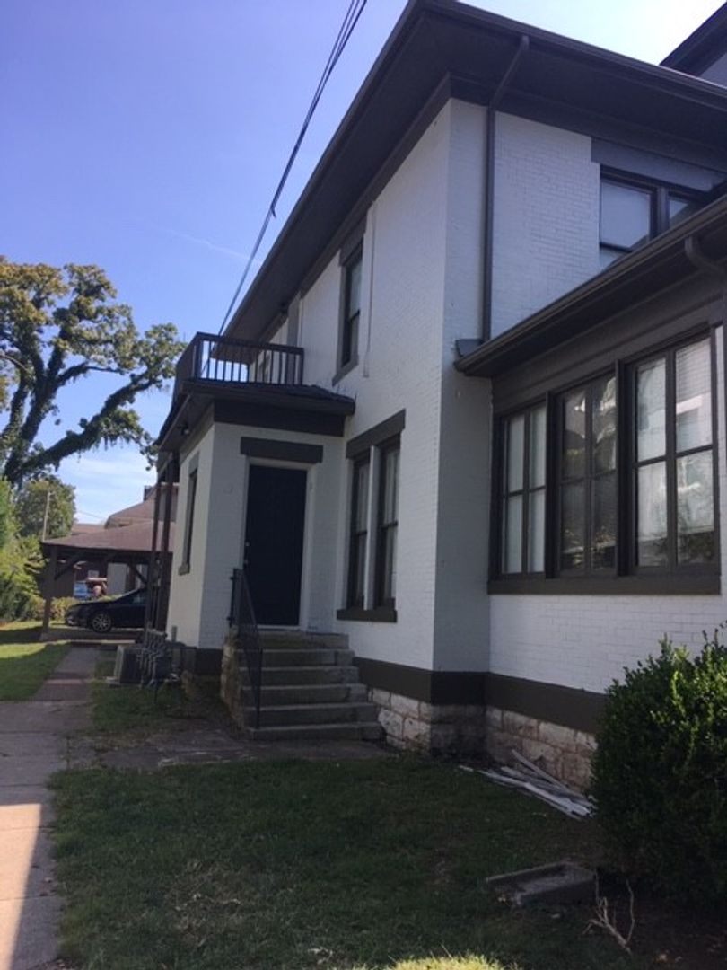 Bowling Green Apartment: 1268 State Street