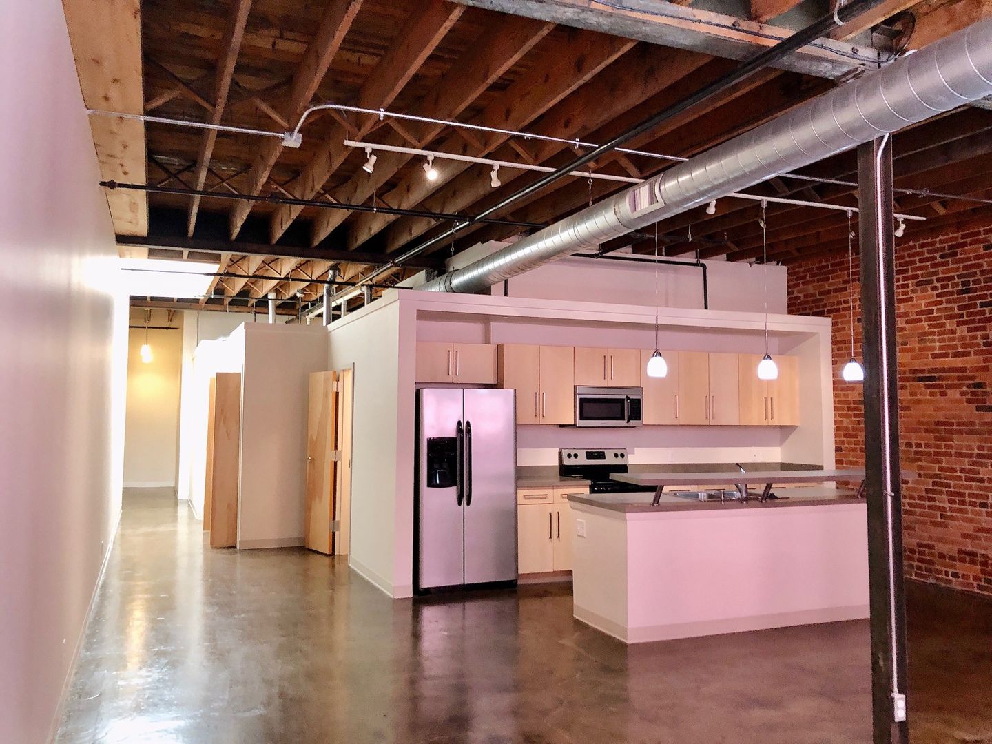 Lincoln Apartment: 1230 P Street