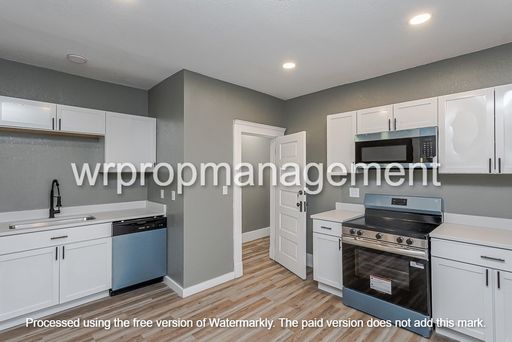 For Rent: 1822 Glendale Ave. – Spacious 3 Bed, 1 Bath Quadplex – photo 1