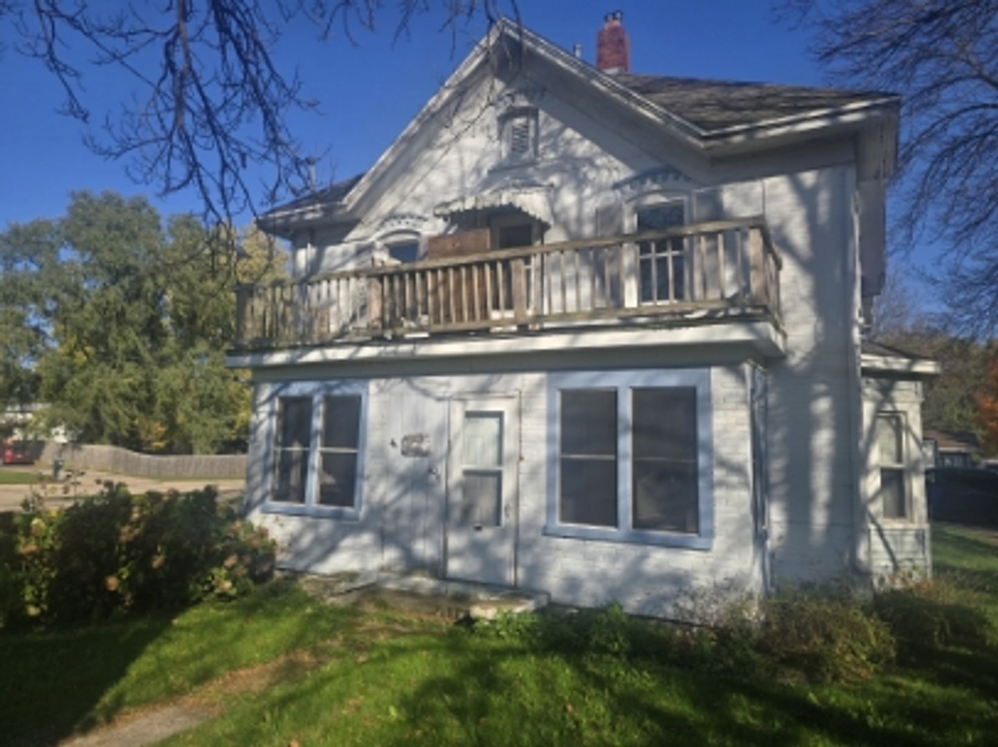 Manawa Apartment: 406 N Bridge St