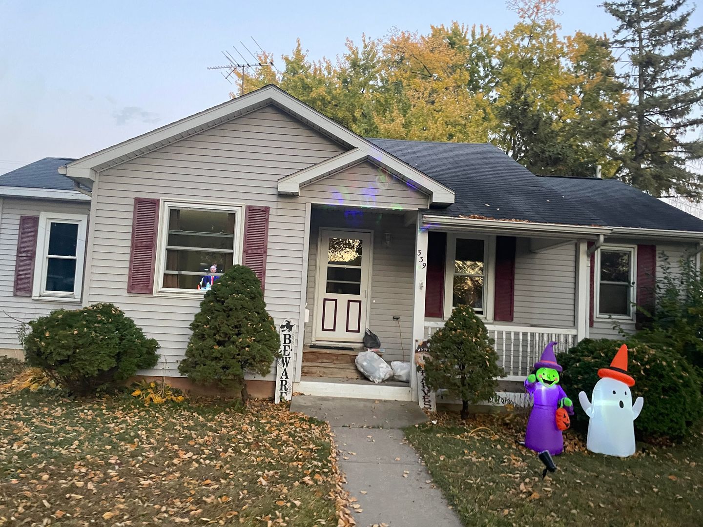 Kimberly House: 339 S Maple St