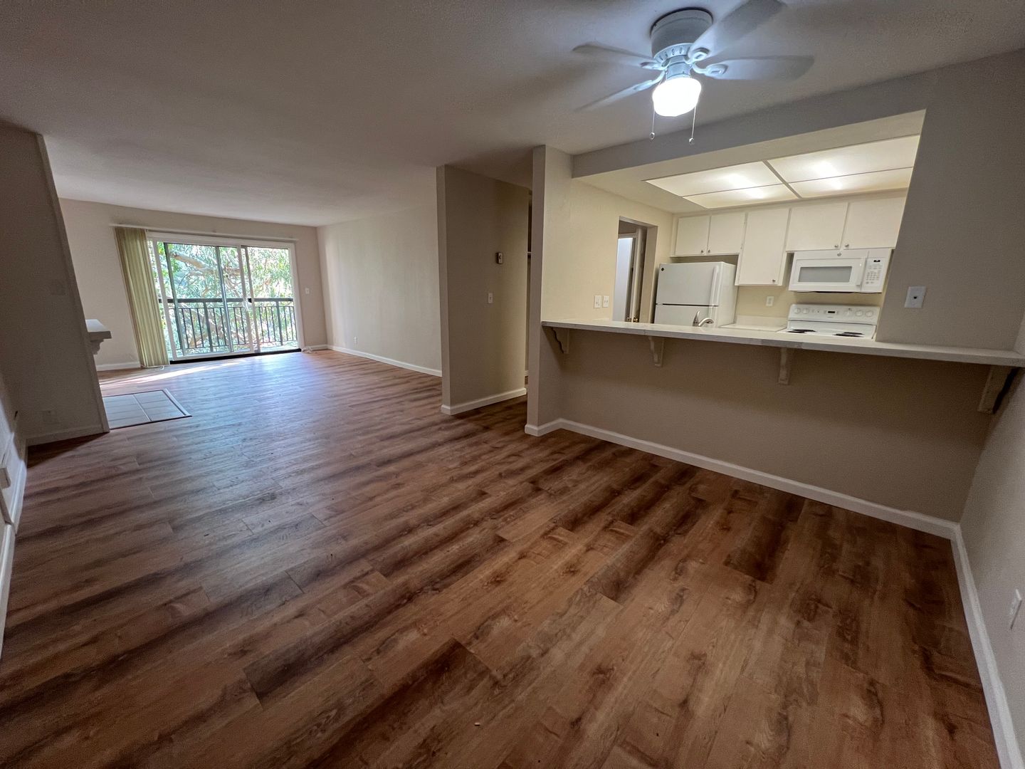 Castro Valley Apartment: 22120 Center St