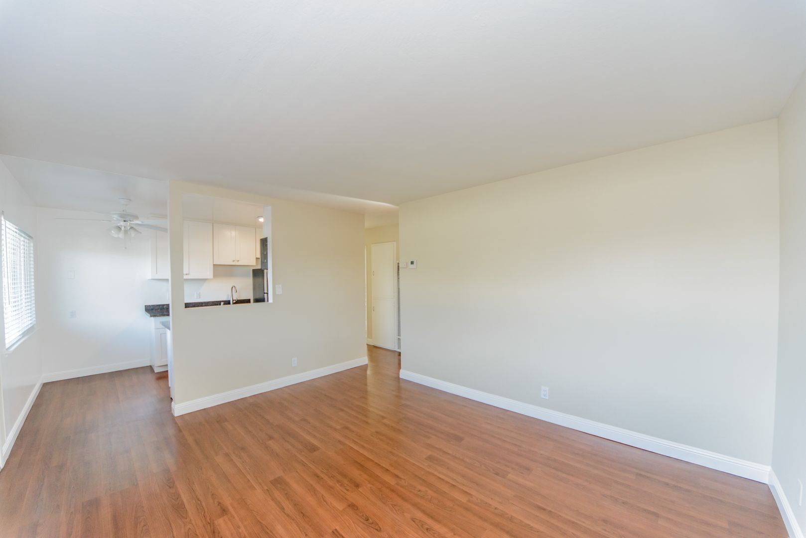 Sunnyvale Apartment: 524 E Maude Ave
