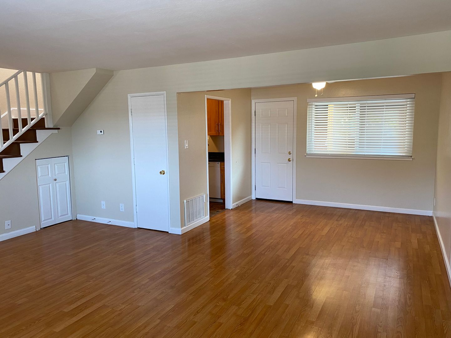 Belmont Apartment: 1100 & 1114 Village Dr