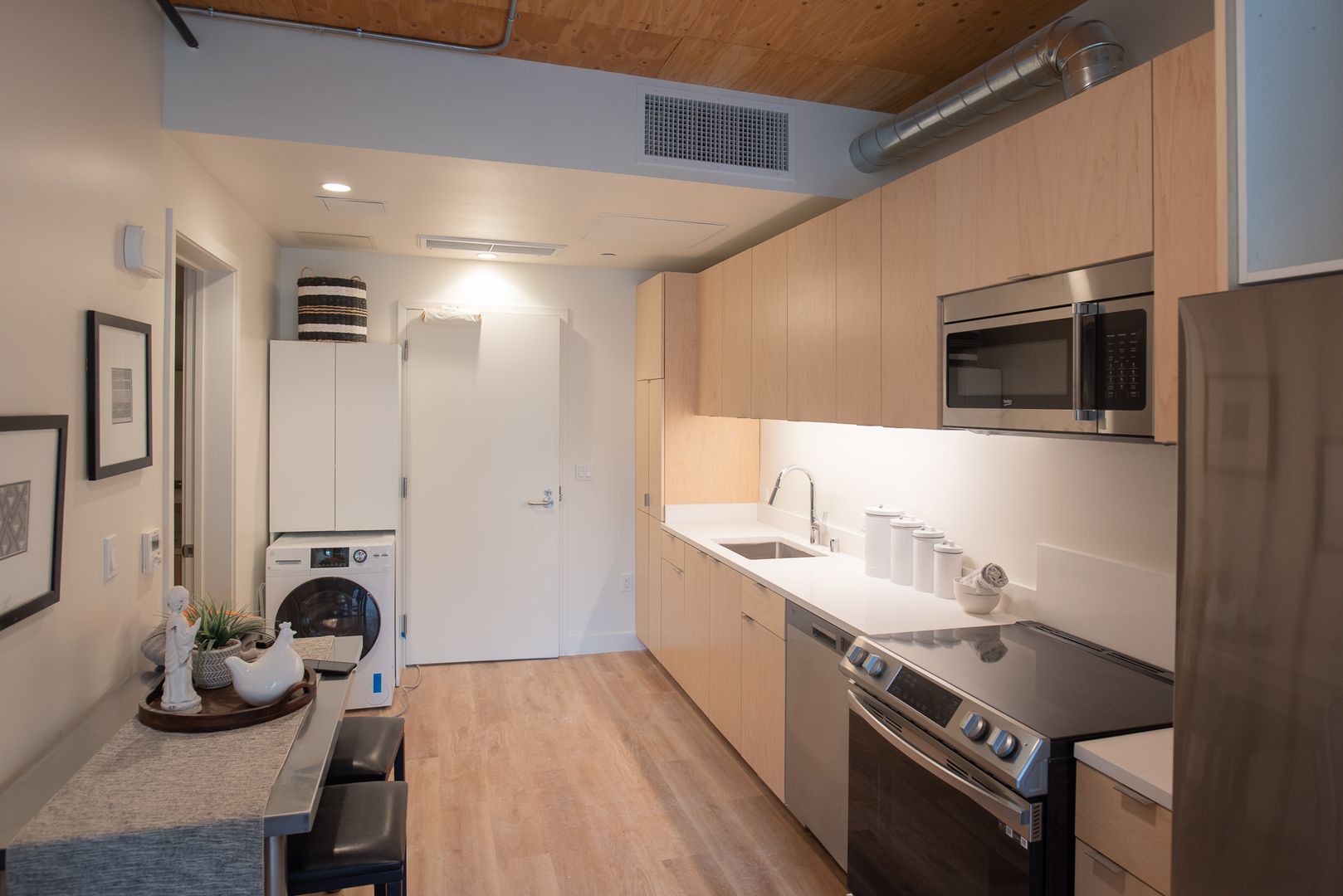 Oakland Apartment: 316 12th St