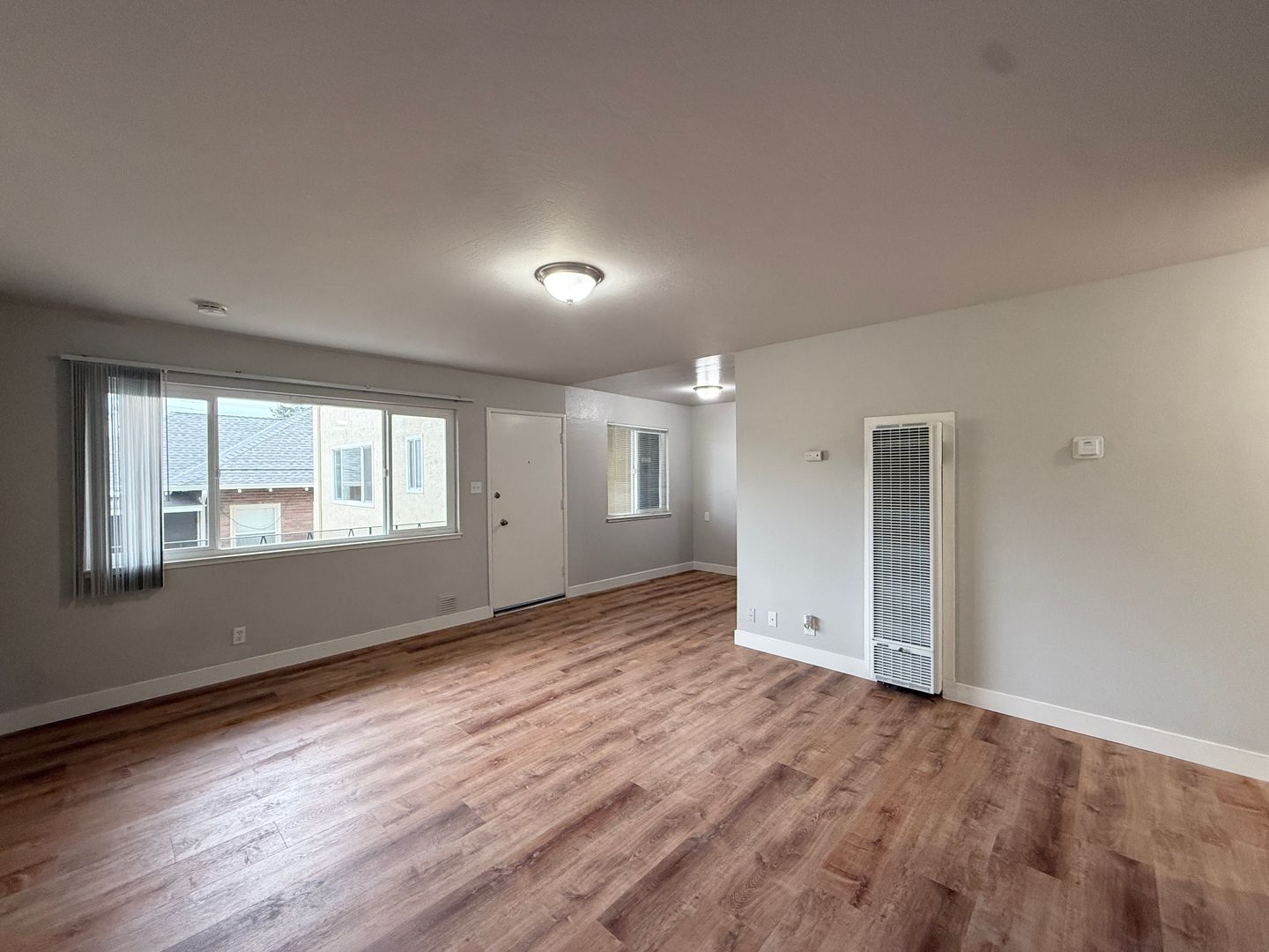 Oakland Apartment: 734 East 20th Street