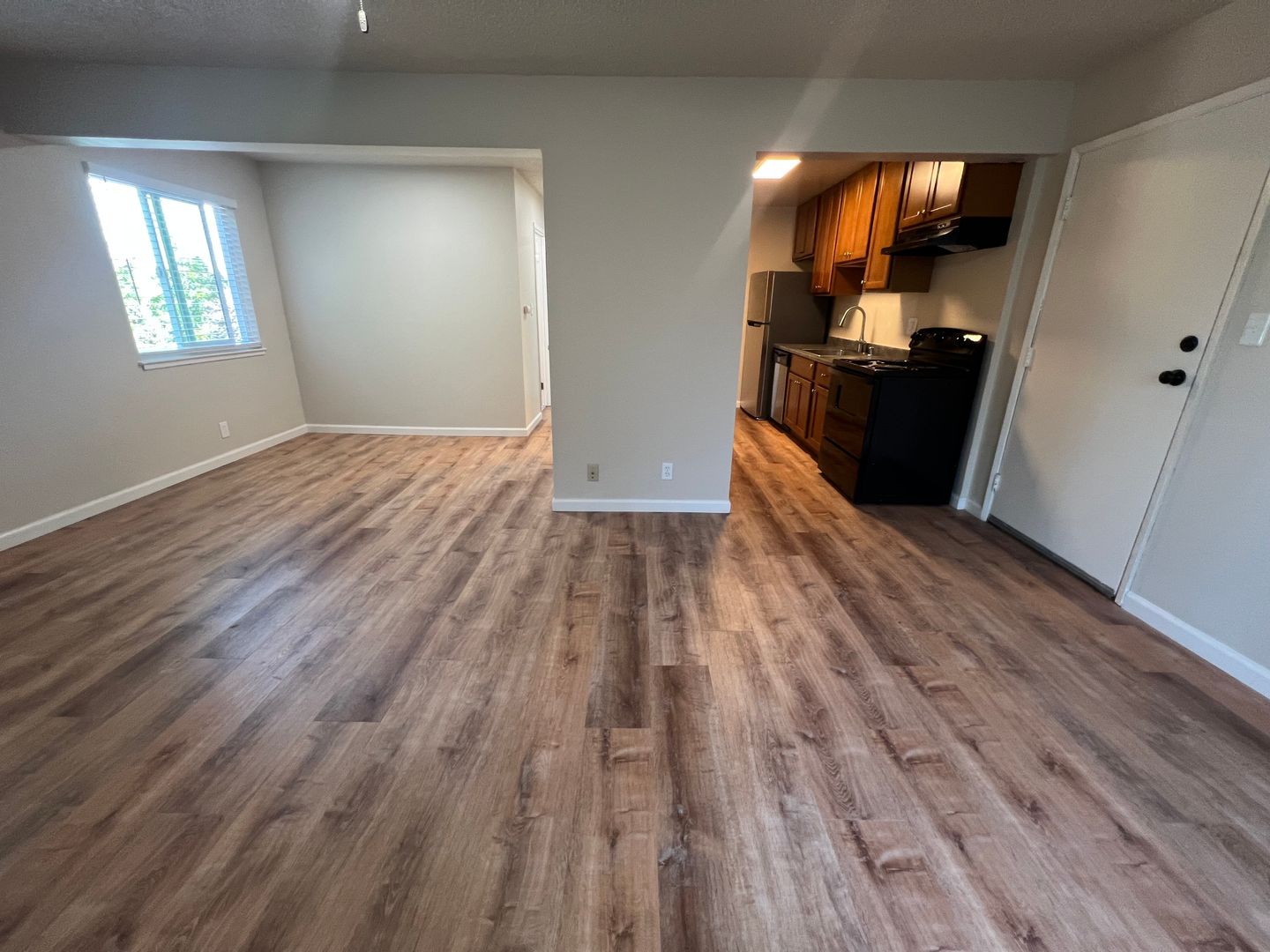 Hayward Apartment: 23972, 23974, 23976 2nd St