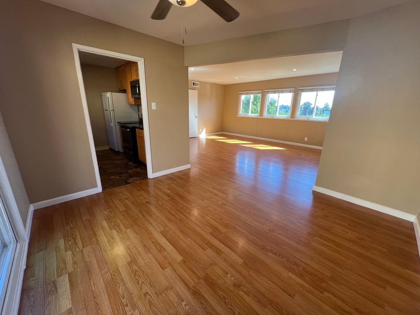 Belmont Apartment: 1100 & 1114 Village Dr