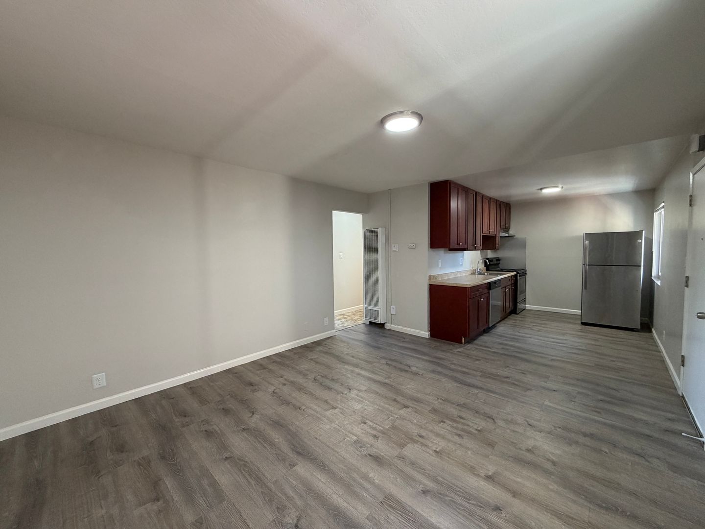 Oakland Apartment: 1934 9th Avenue