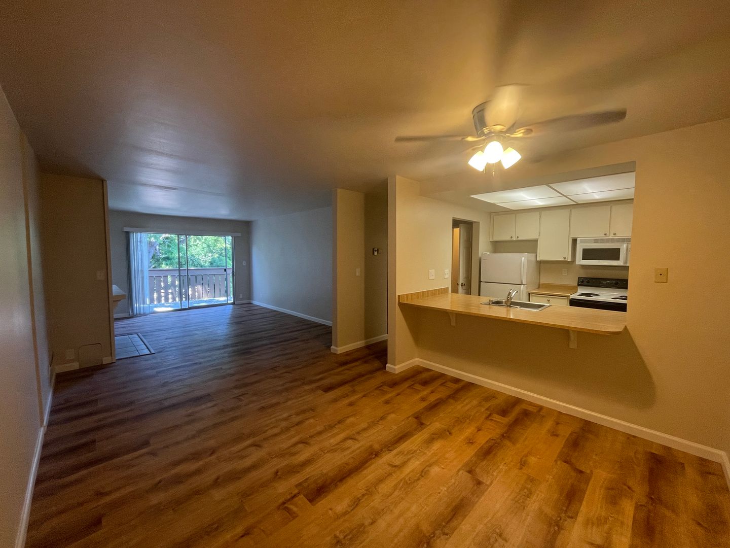Castro Valley Apartment: 22120 Center St