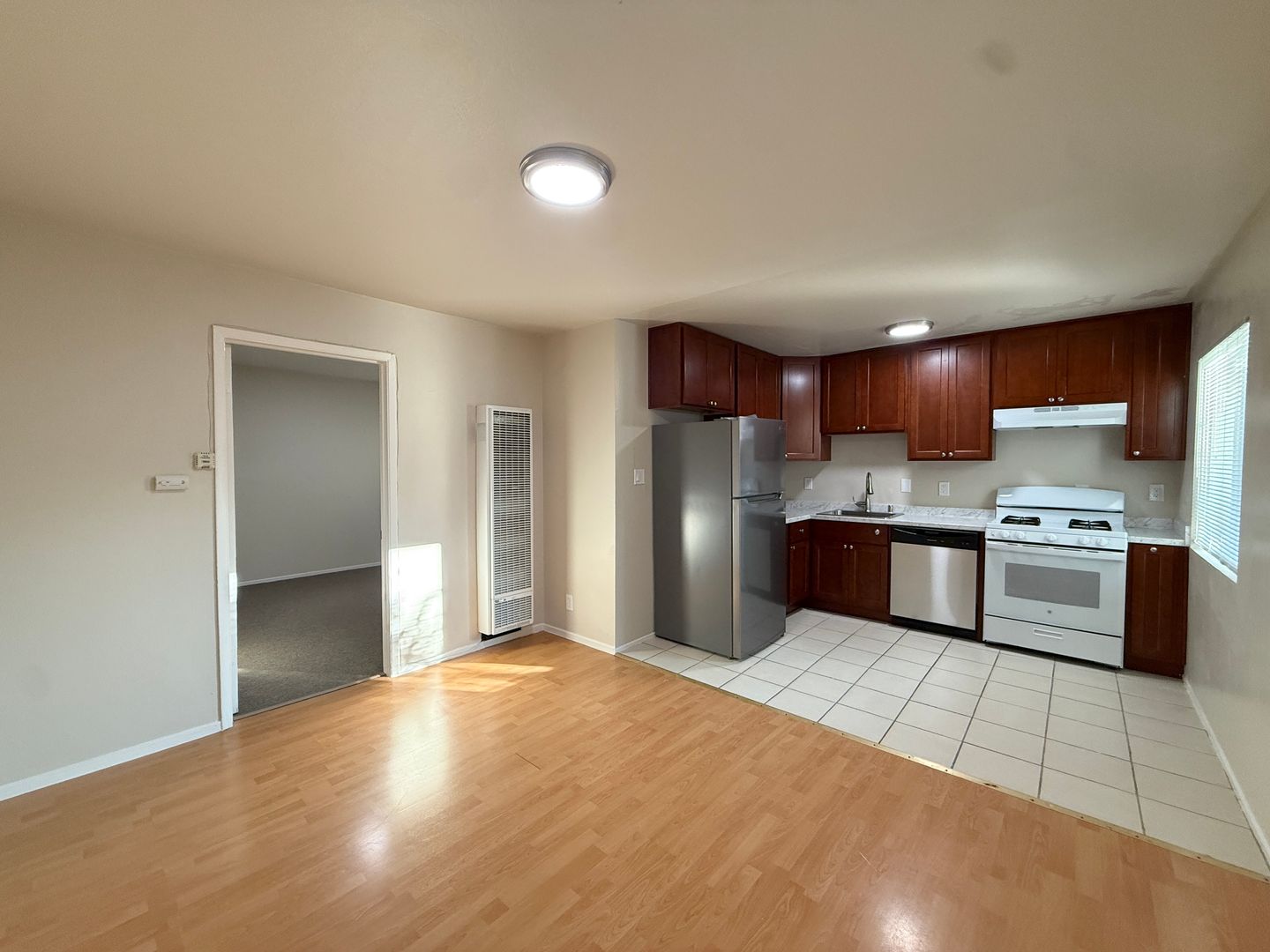 Berkeley Apartment: 1826 Alcatraz Avenue