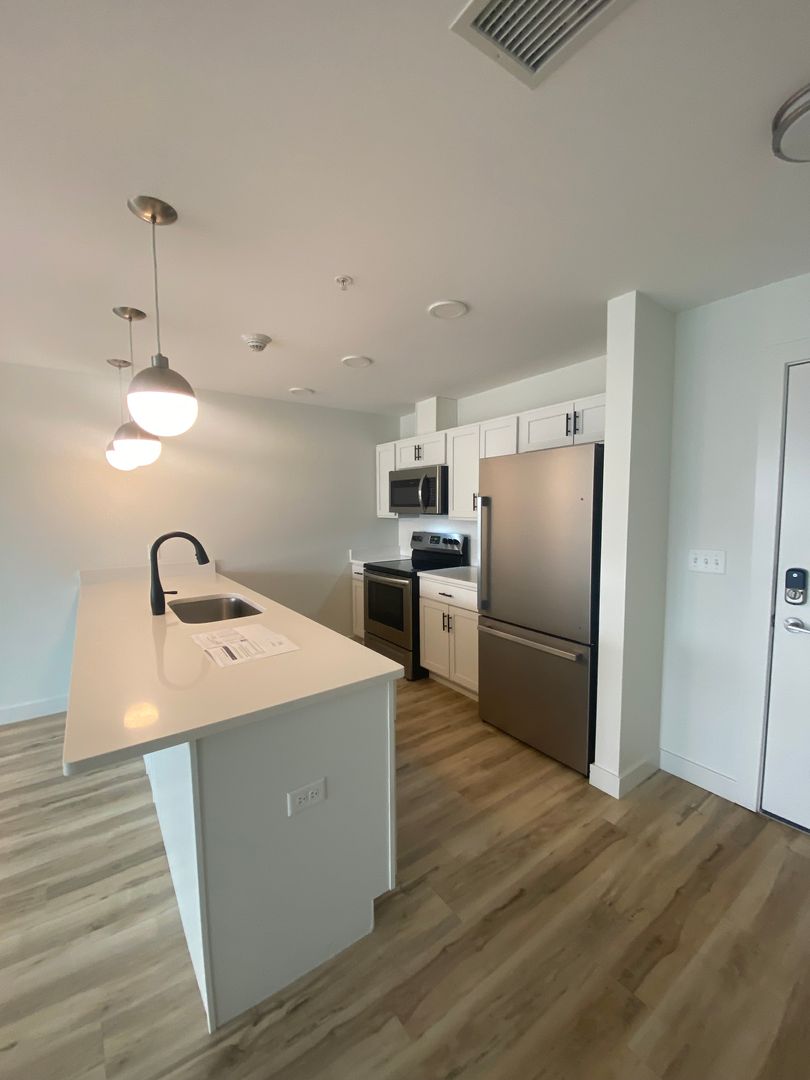 Rome Apartment: 129-143 Air City Blvd.