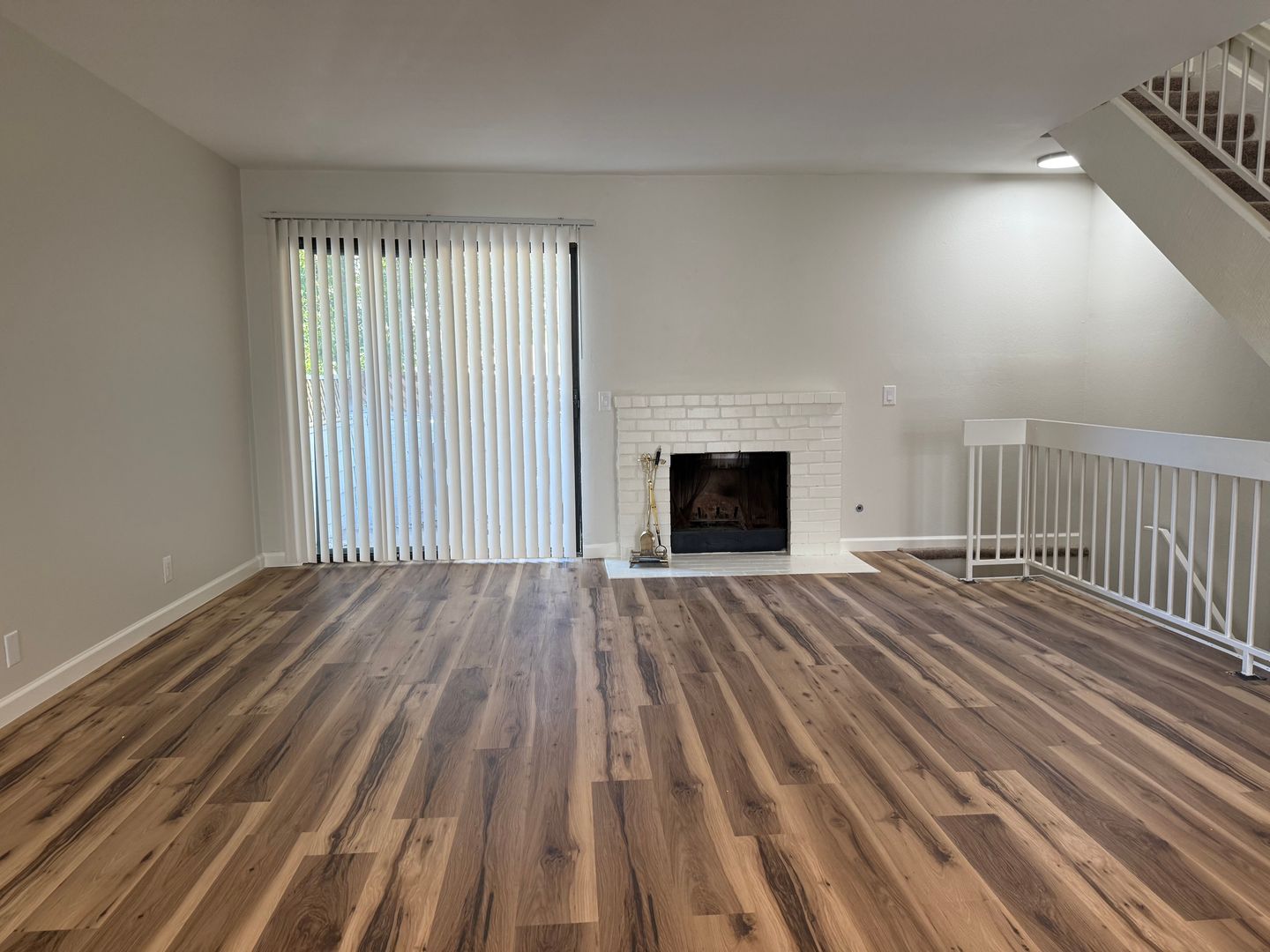 Agoura Hills Apartment: 5250 Colodny Drive