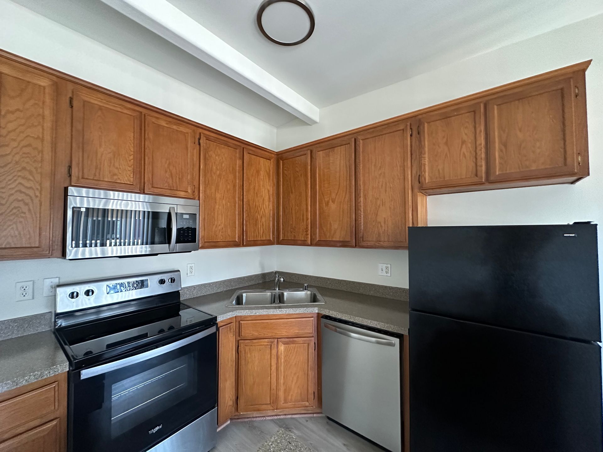 Pacific Oaks Apartments LLC 5 of 12
