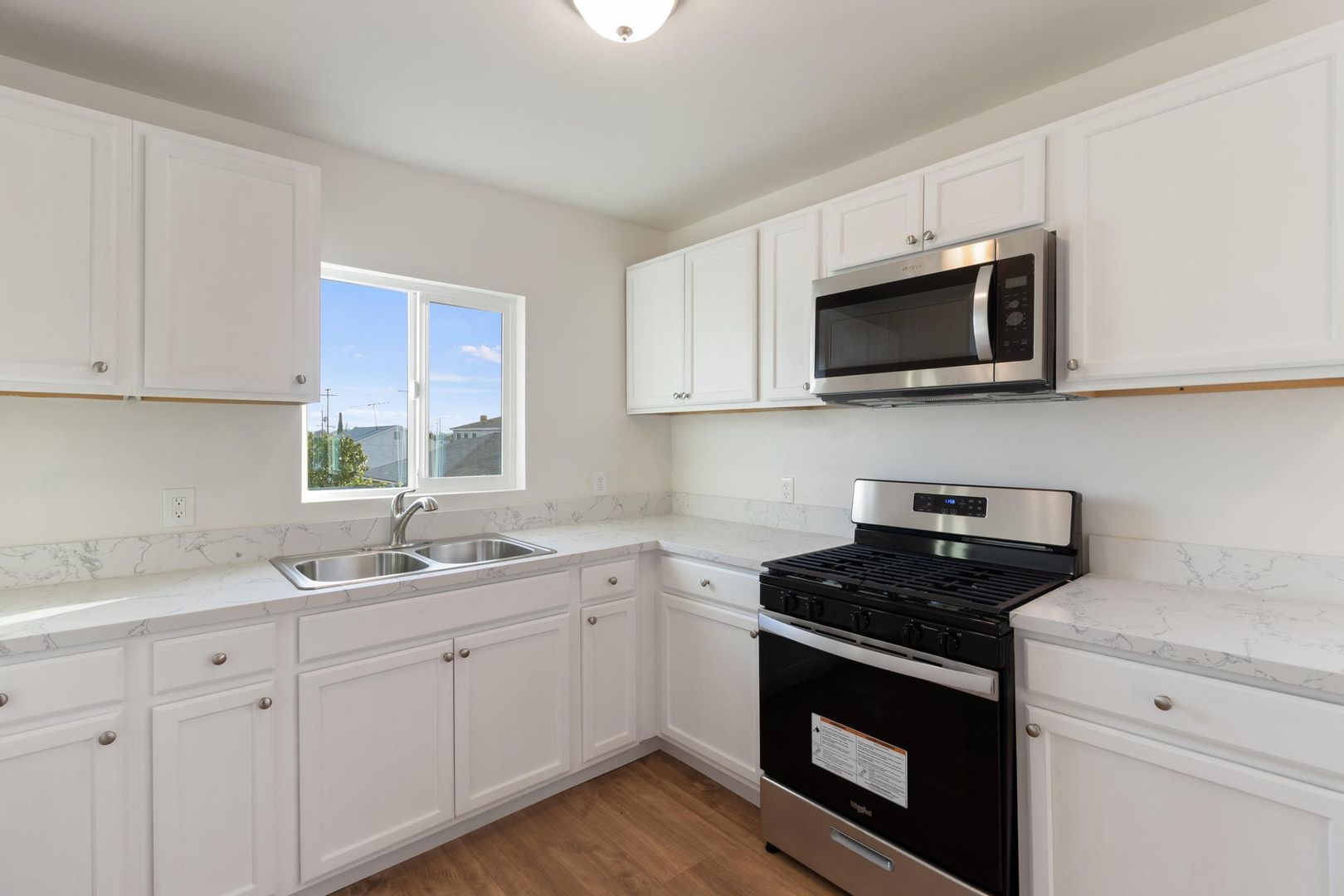 Gardena Apartment: 1034 Magnolia Ave.