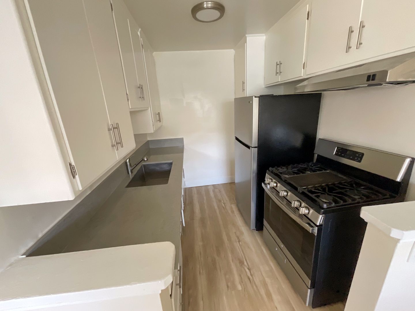 Los Angeles Apartment: 3942 Stevely Ave