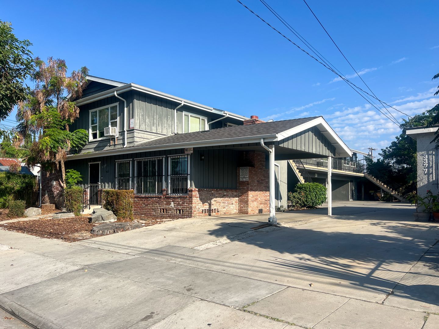 Huntington Park Apartment: 3373 Broadway Avenue