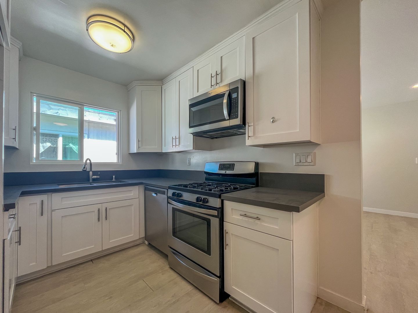 Torrance Apartment: 1549 W. 224th Street